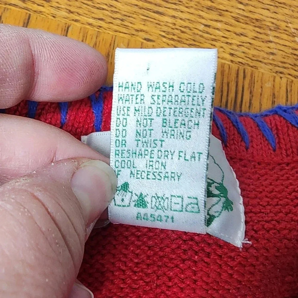 The Quaker Factory Plus Size 1X Red Sweater Light House Sail Boat Short Sleeve - Picture 6 of 7